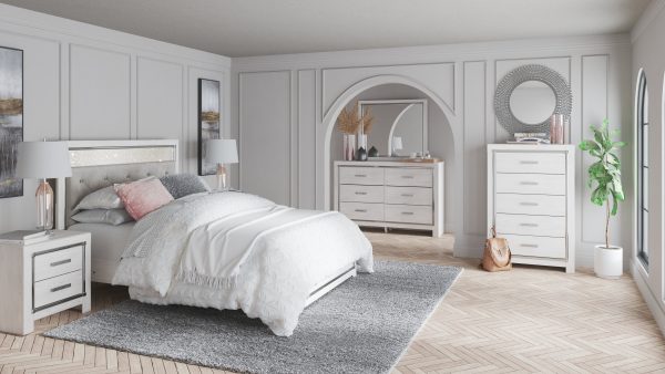 Altyra Queen Panel Headboard Bed with Mirrored Dresser, Chest and 2 Nightstands in White For Sale